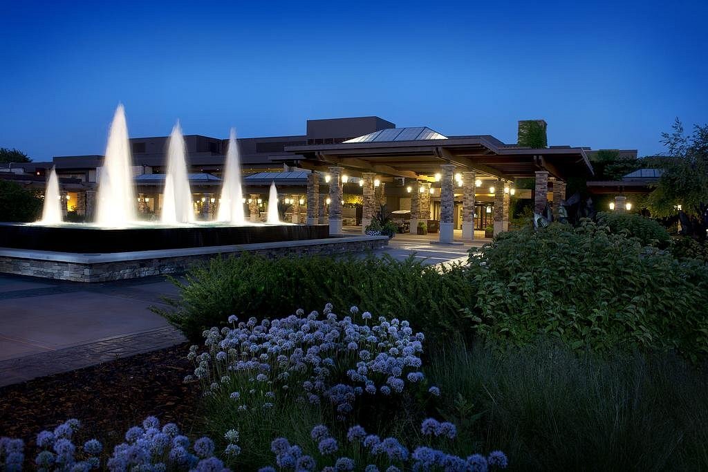 GGR Exterior Fountain
