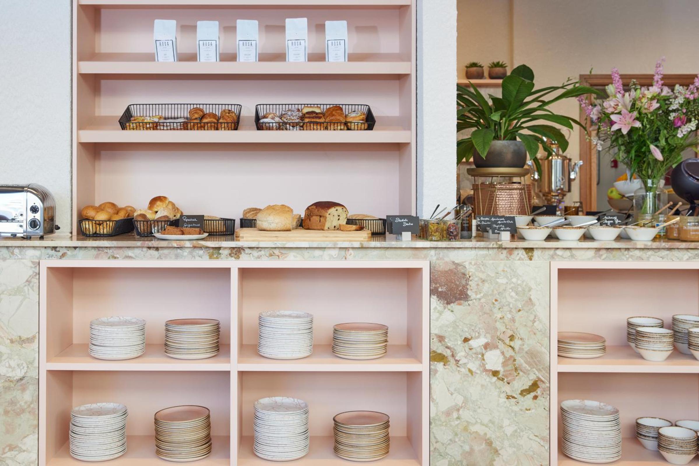 Hotel Rosa Breakfast